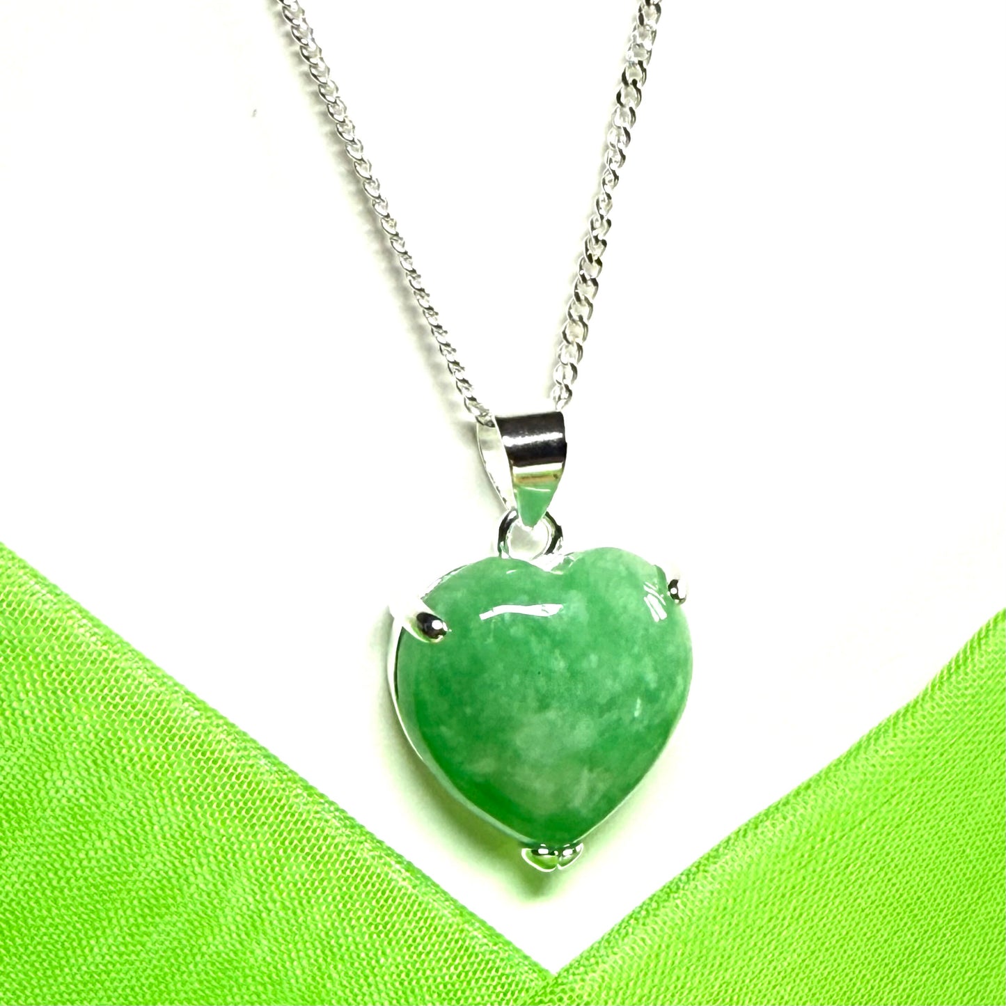 Real green jade necklace heart shaped sterling silver, a really stunning pendant