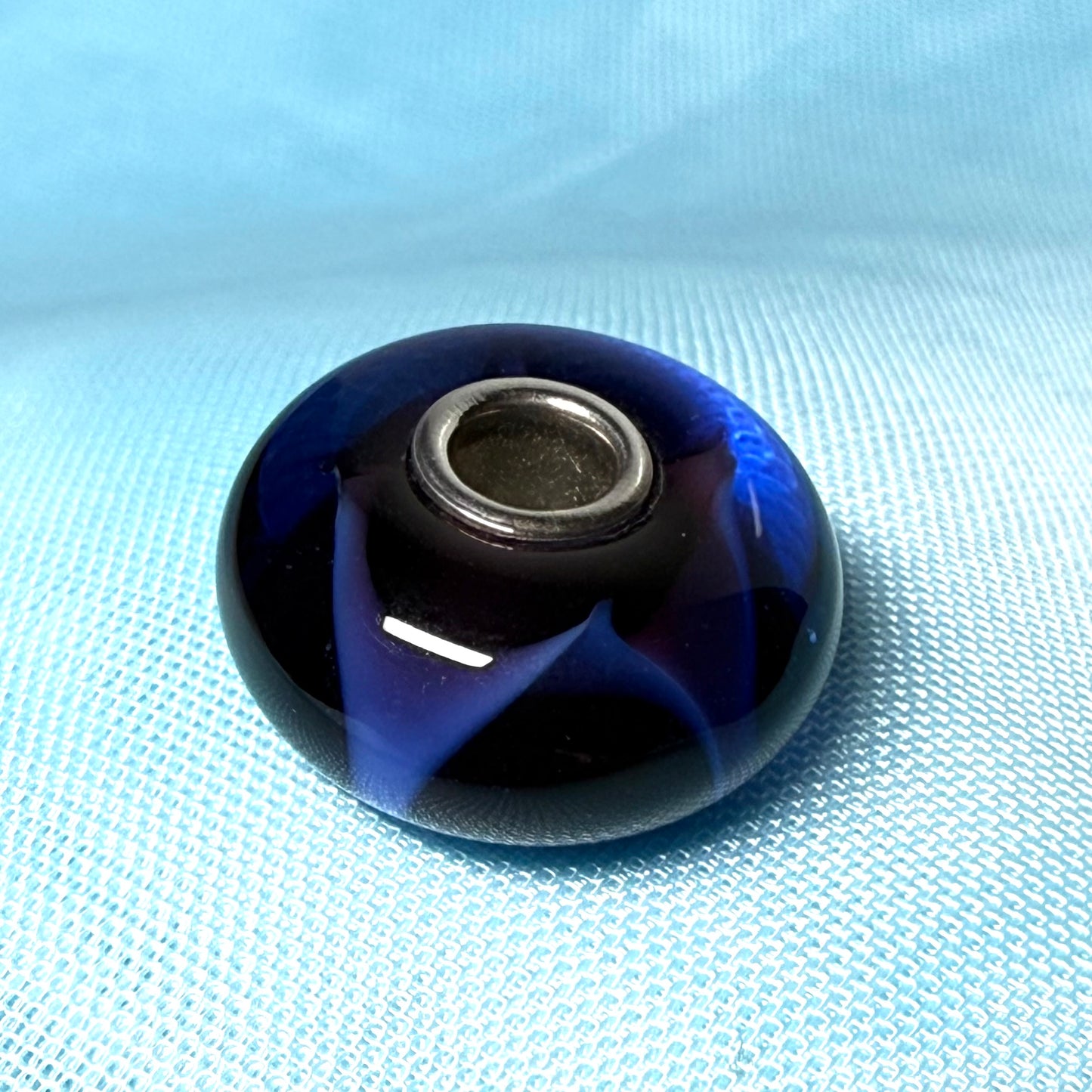 Blue wavy Unique Trollbeads