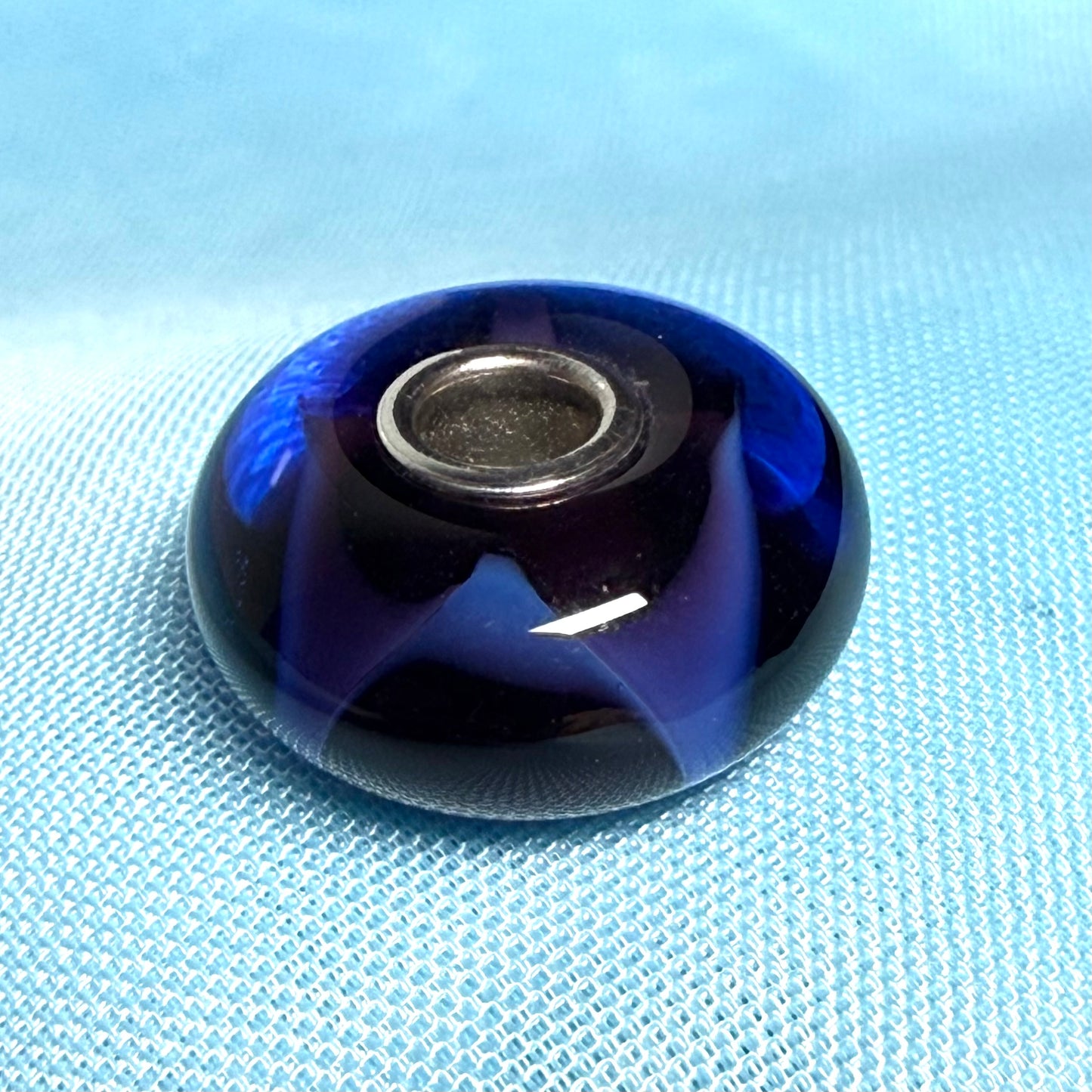 Blue wavy Unique Trollbeads