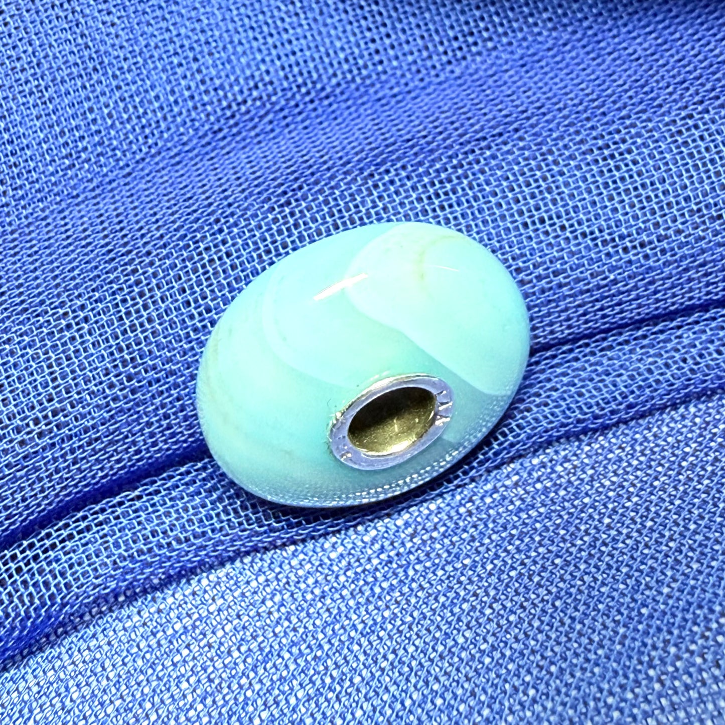 Light blue agate wavy Unique Trollbeads