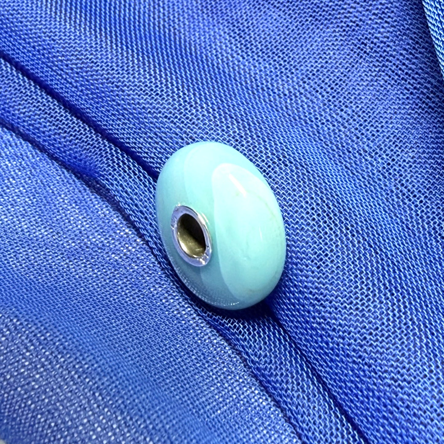 Light blue agate wavy Unique Trollbeads