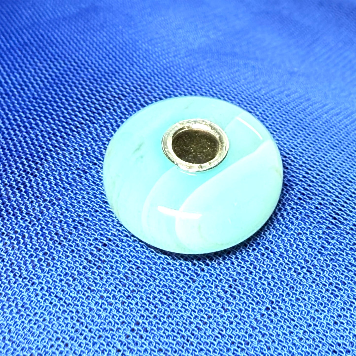 Light blue agate wavy Unique Trollbeads