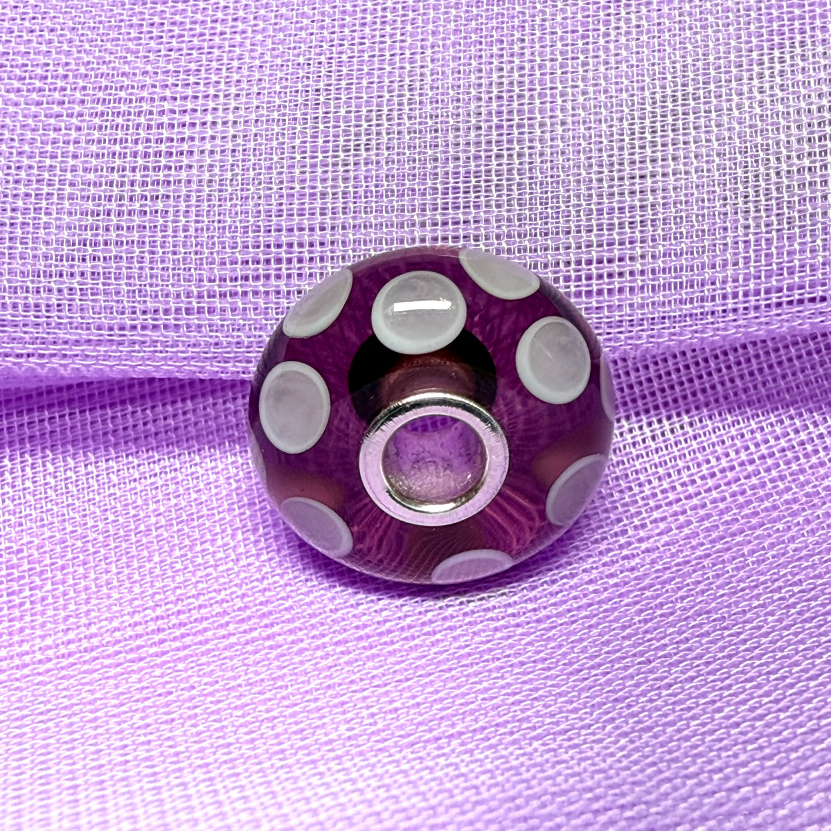 Dark pink dotted glass Unique Trollbeads