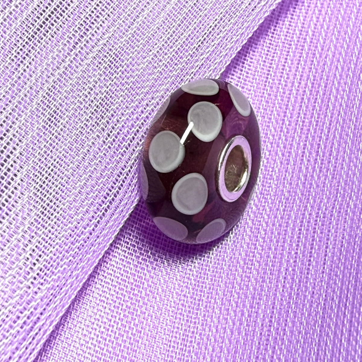 Dark pink dotted glass Unique Trollbeads