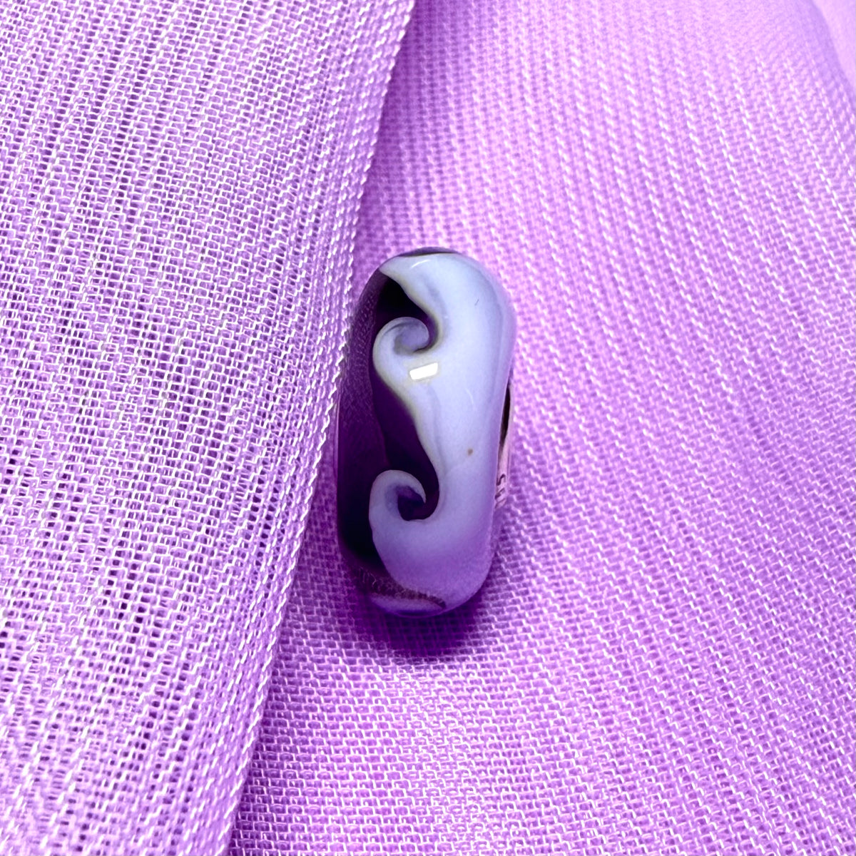 Purple two tone wavy Unique Trollbeads