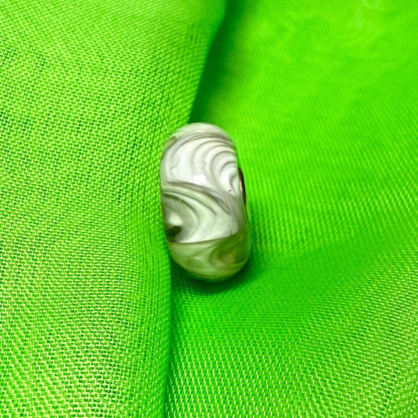 Grey clear swirl cream glass Unique Trollbeads