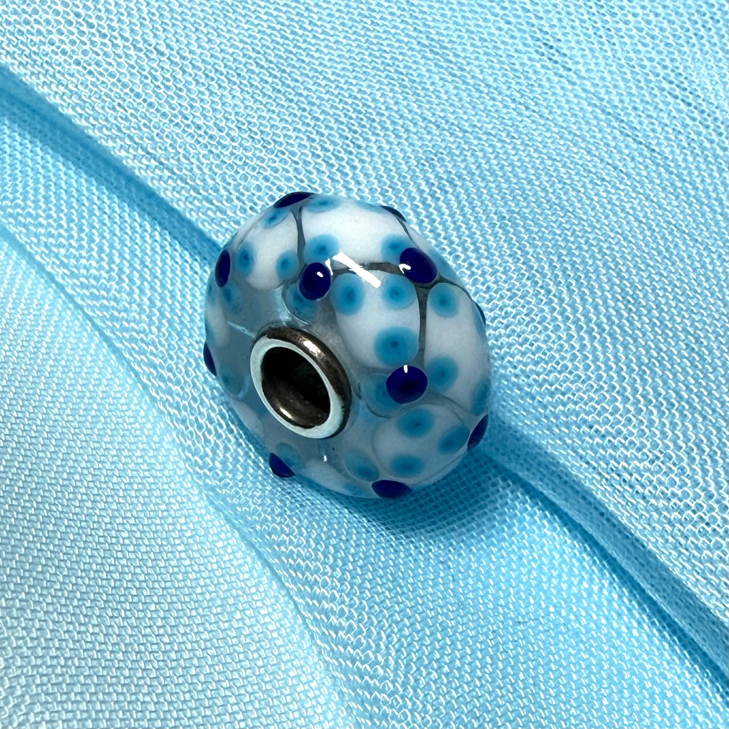 Blue and white Unique Trollbeads