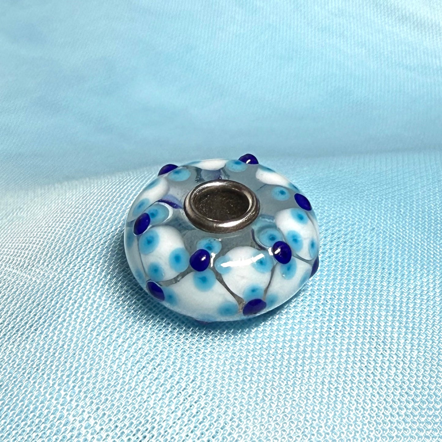 Blue and white Unique Trollbeads