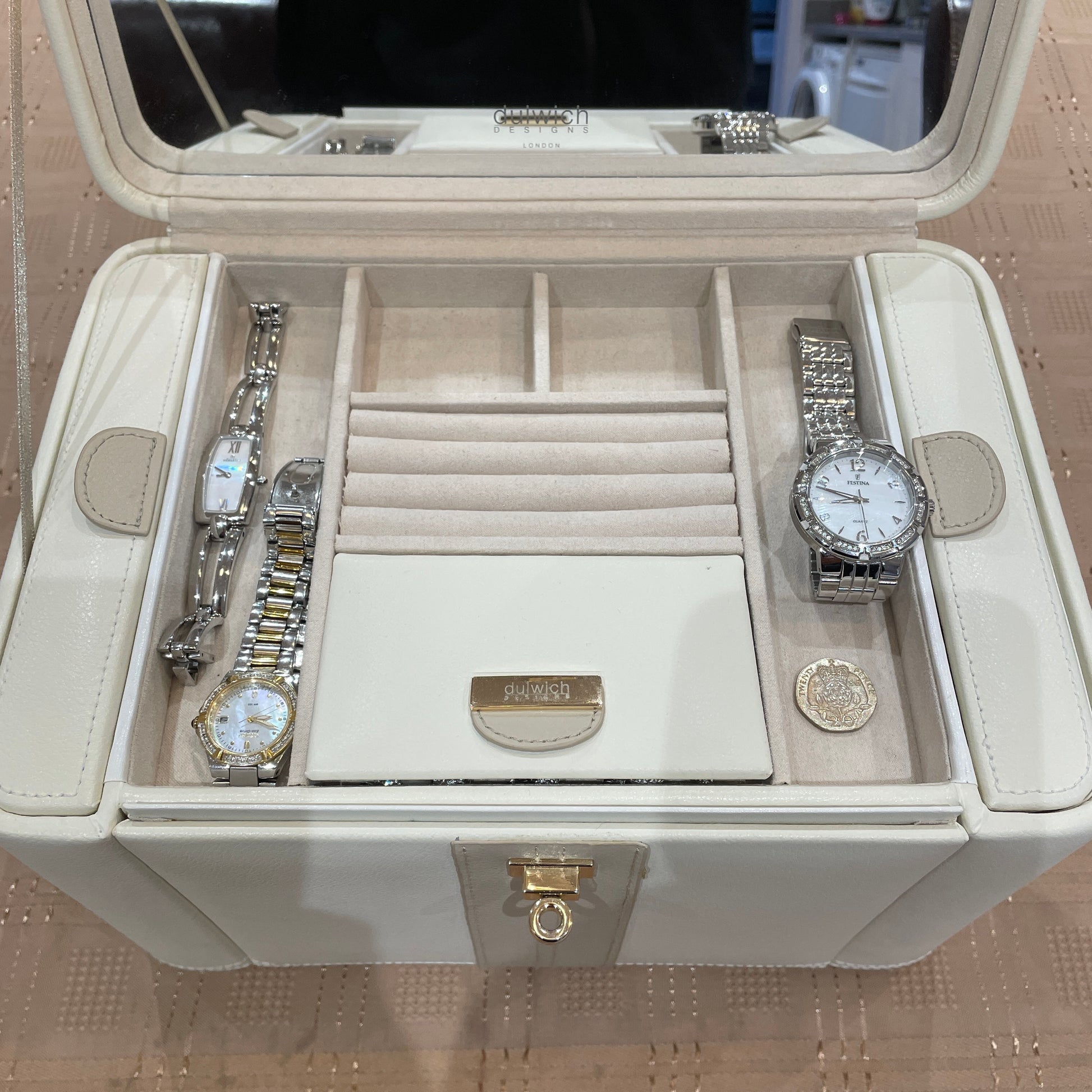 Jewellery Box 71021 extra large cream Dulwich Designs real leather