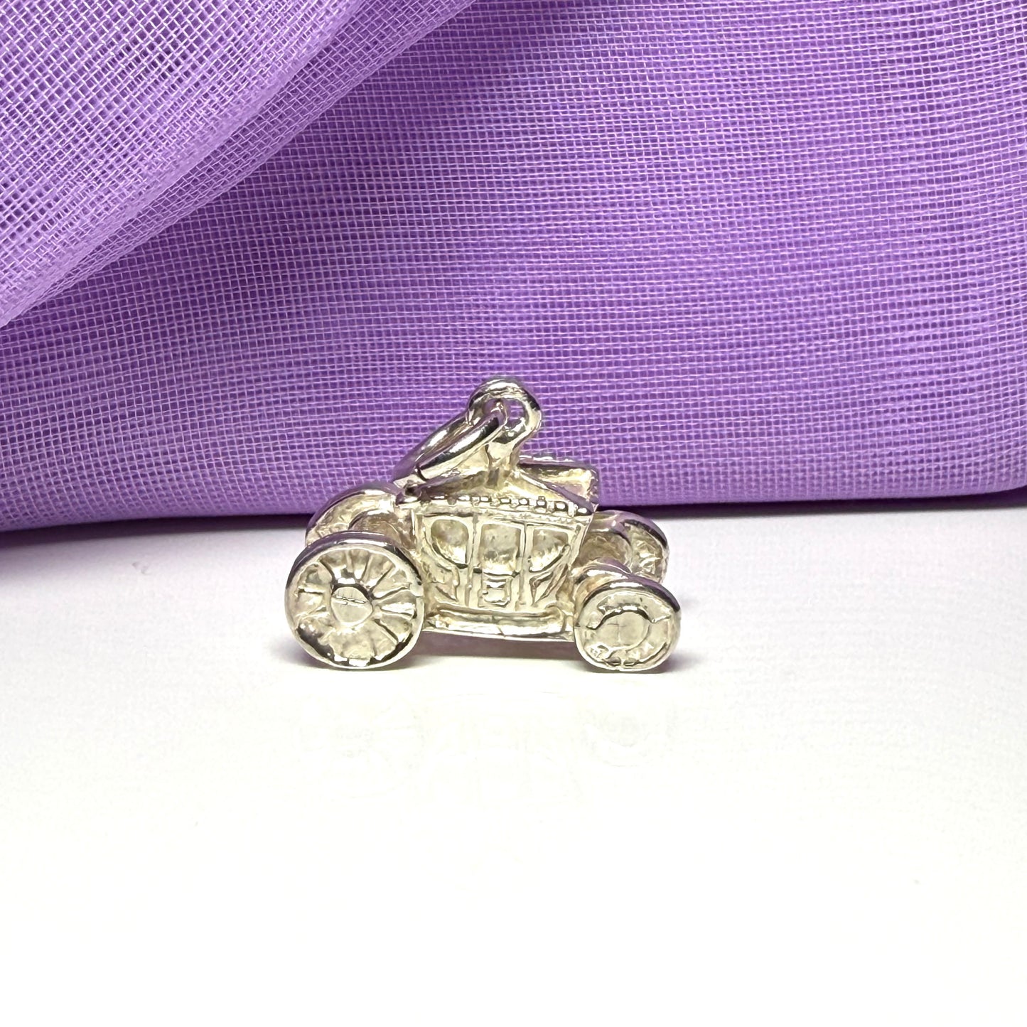 King_Queens_Stage_Coach_Sterling_Silver_Charm