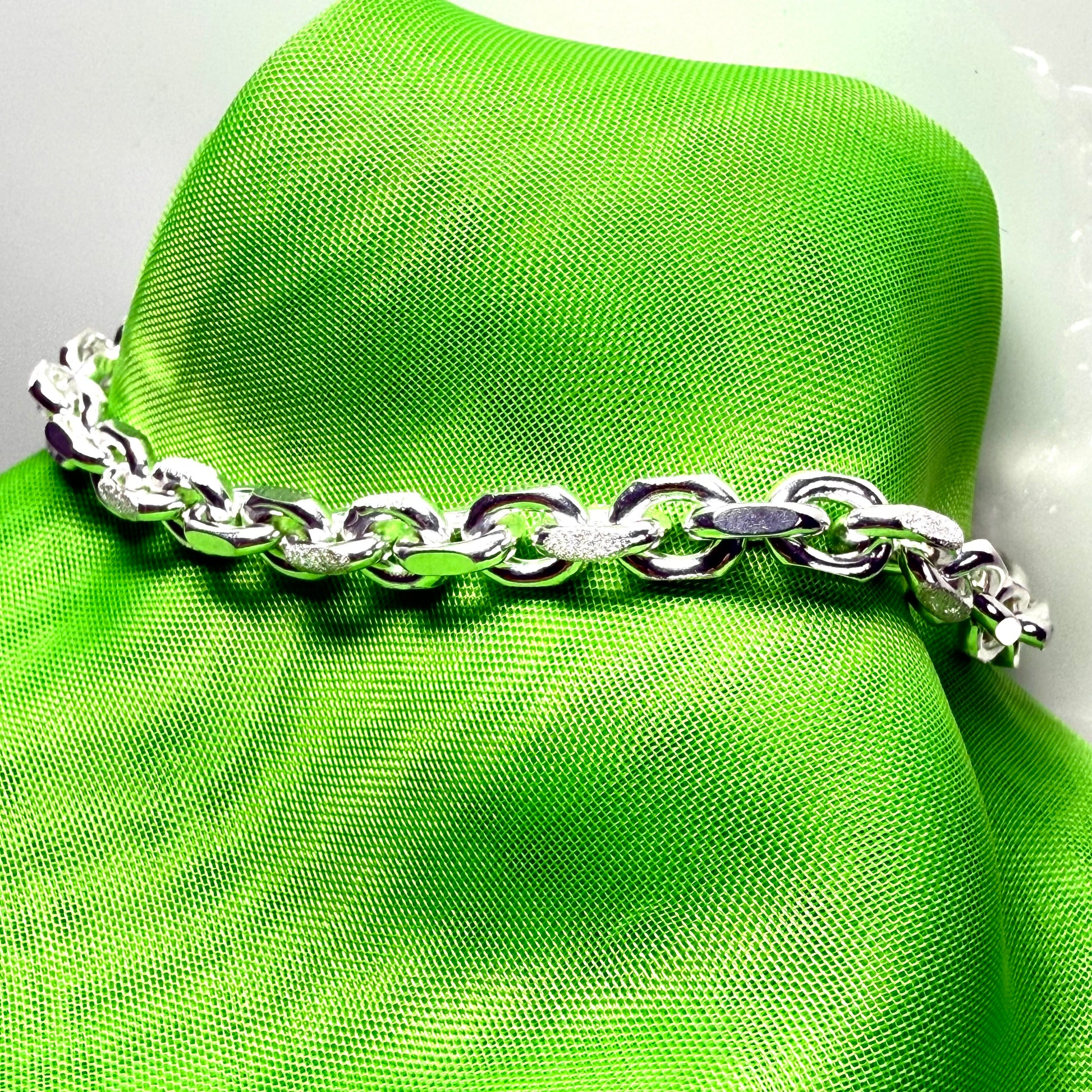 Ladies sterling silver solid heavy squared belcher bracelet