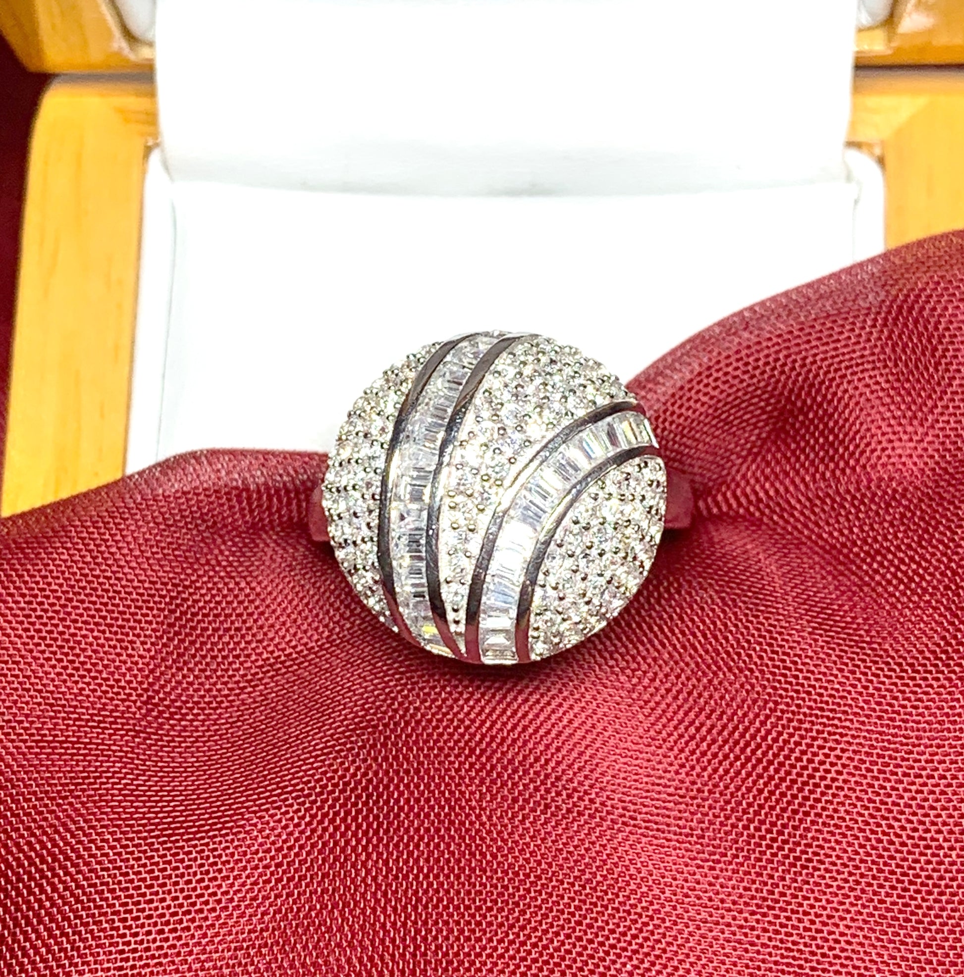 Ladies sterling silver large cluster ring round cubic zirconia