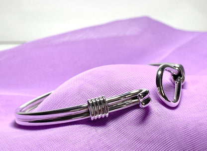 Ladies solid sterling silver hook and loop bangle