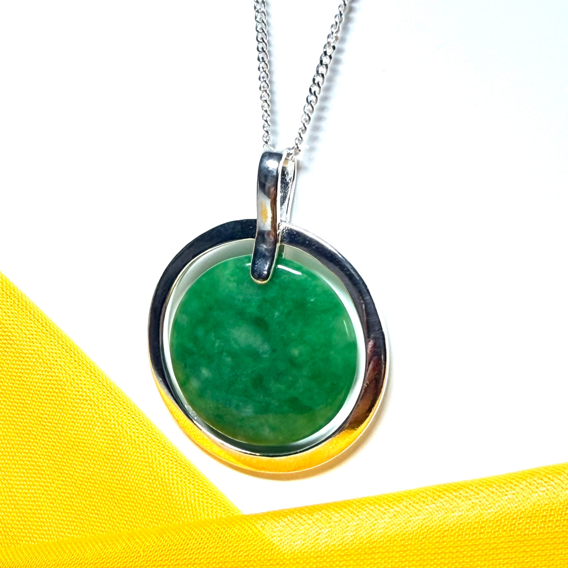 Large round halo necklace sterling silver circle shaped green real jade styled pendant, a timeless design to it with chain