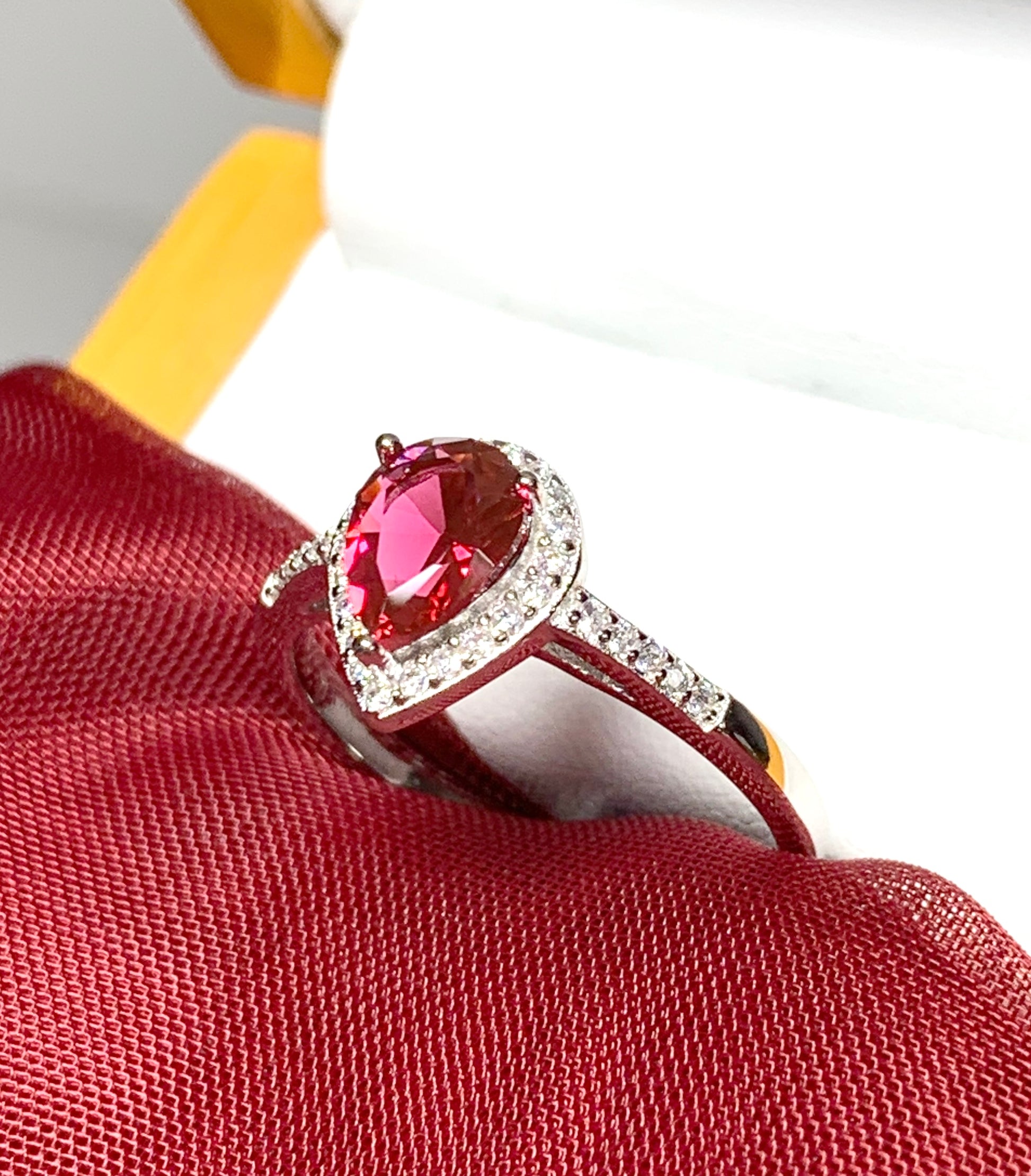 Large bright red and white cubic zirconia pear shaped cluster dress cocktail ring