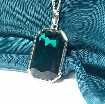 Large emerald green crystal octagonal necklace