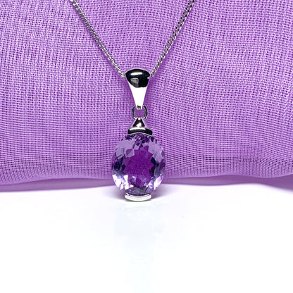 Large oval shaped purple amethyst white gold necklace