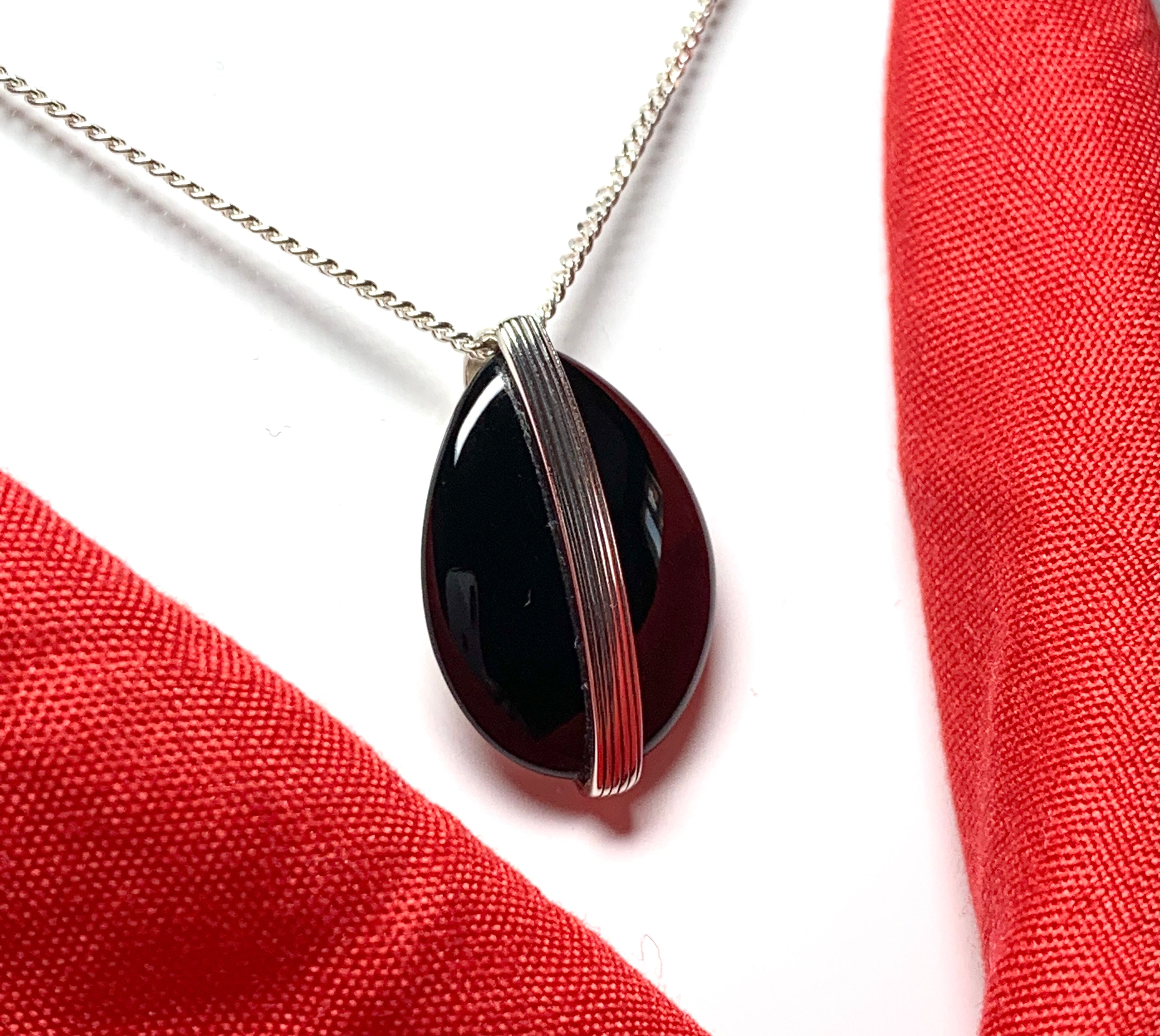 Silver on sale onyx pendant