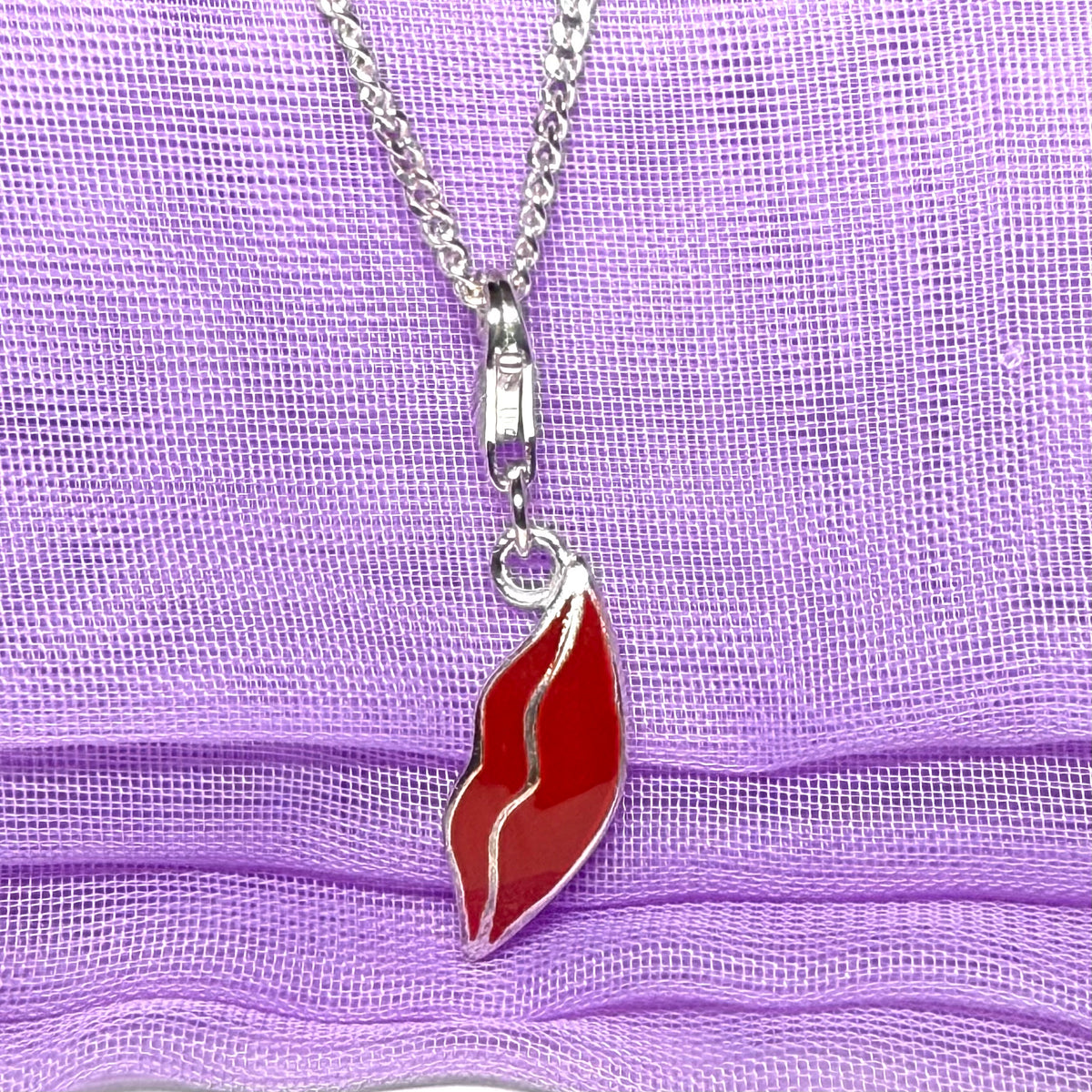 Lush lips sterling silver necklace