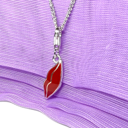 Lush lips sterling silver necklace