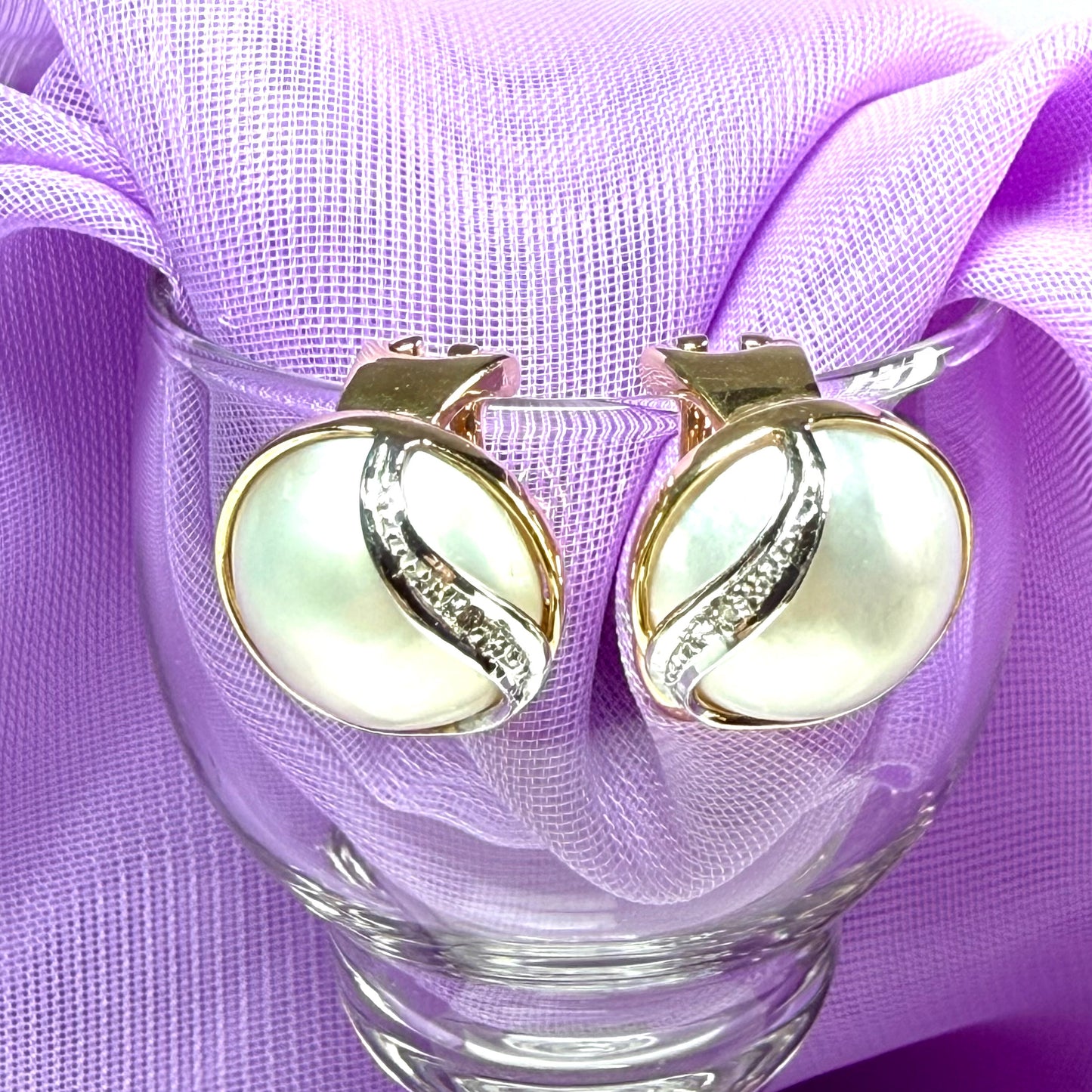 Mabe Pearl And Diamond Round Clip On Stud Earrings 14 mm Yellow Gold