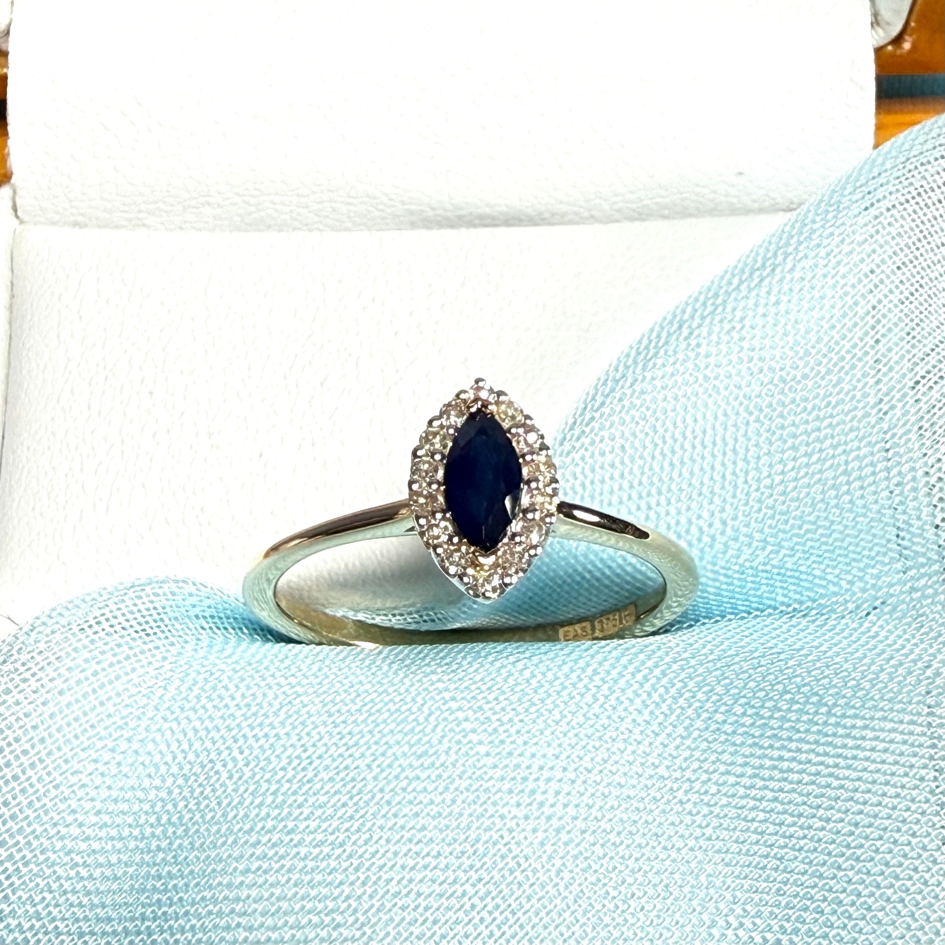 Marquise shape real dark blue and diamond yellow gold cluster ring