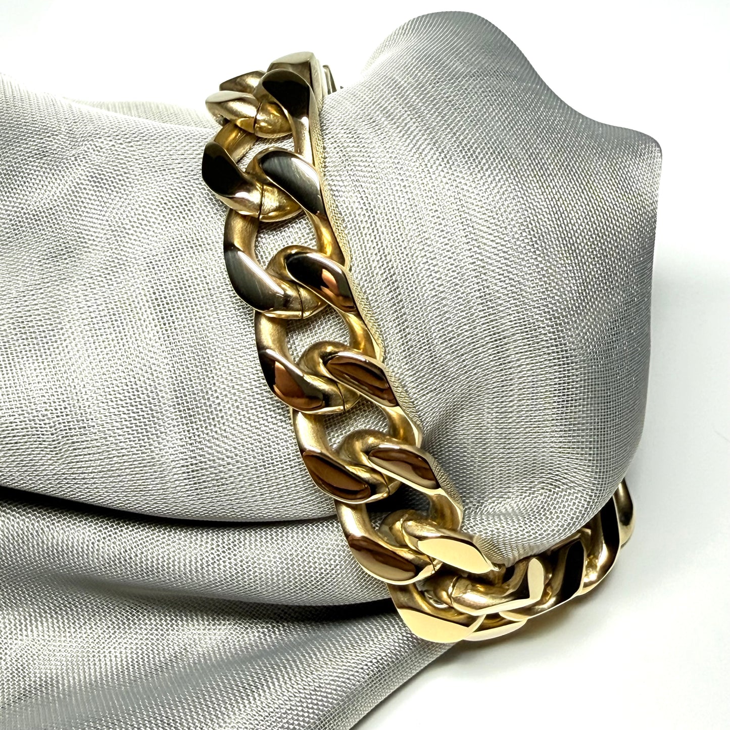 Men's heavy gold plated 8.5 inch curb bracelet