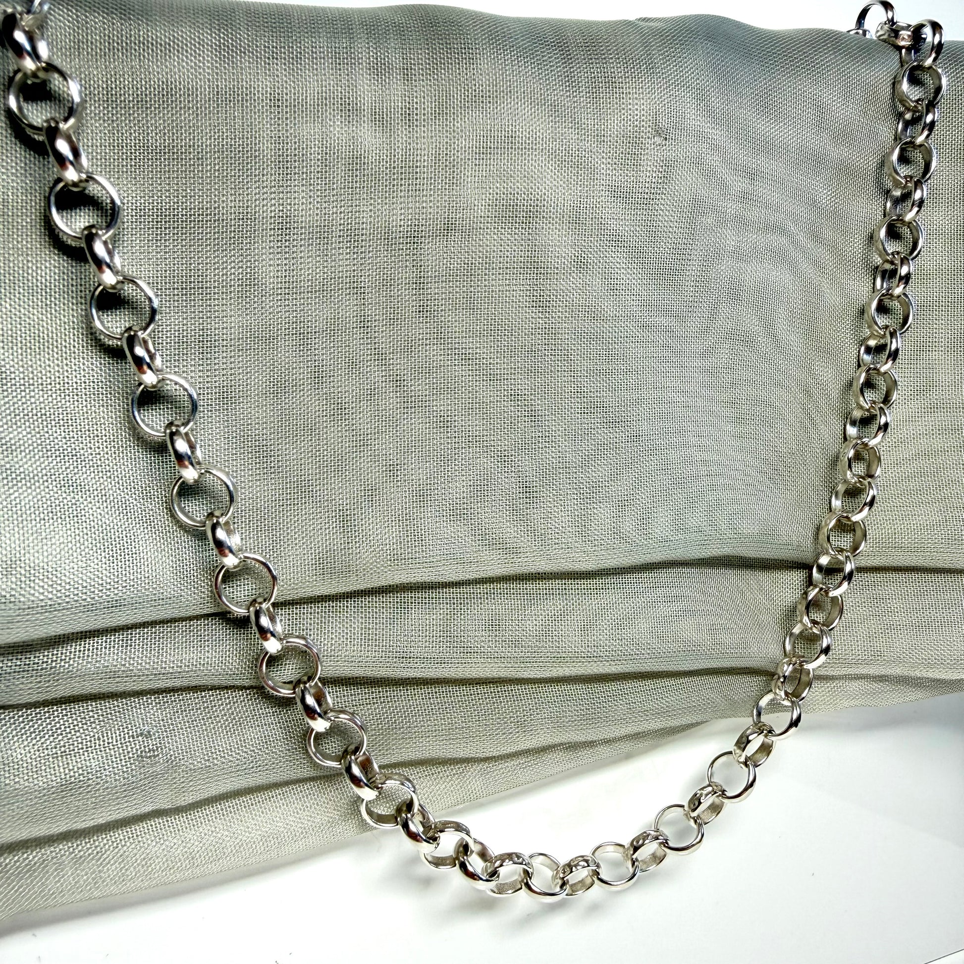 Men's solid sterling silver patterned round shaped belcher chain necklace