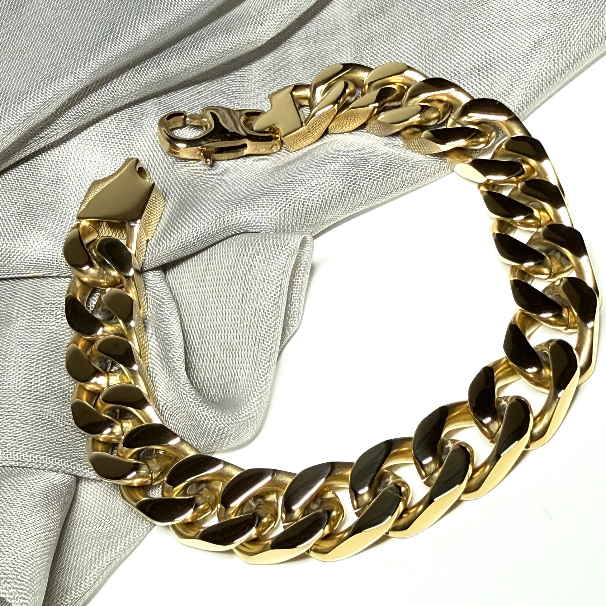 Men's heavy gold plated 8.5 inch curb bracelet