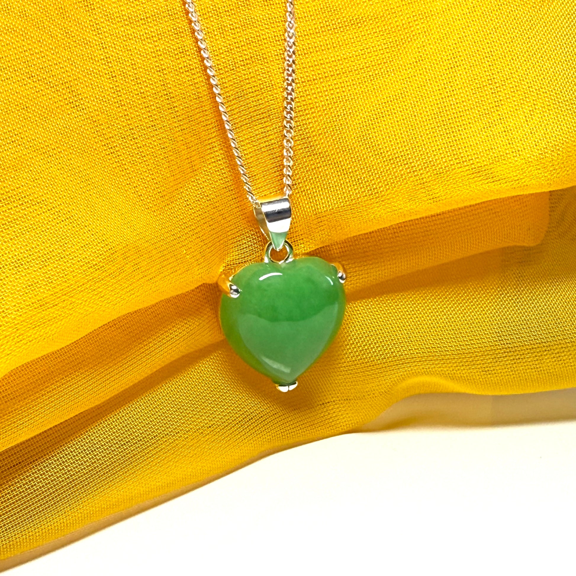 Necklace heart shape sterling silver real green jade stone, a stunning pendant