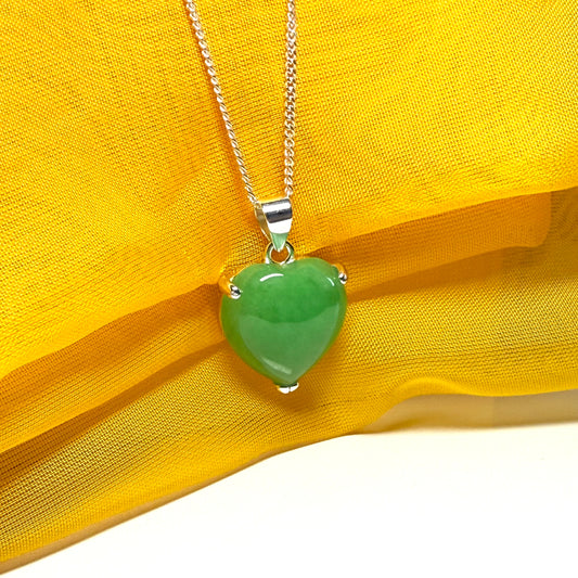 Necklace heart shape sterling silver real green jade stone, a stunning pendant