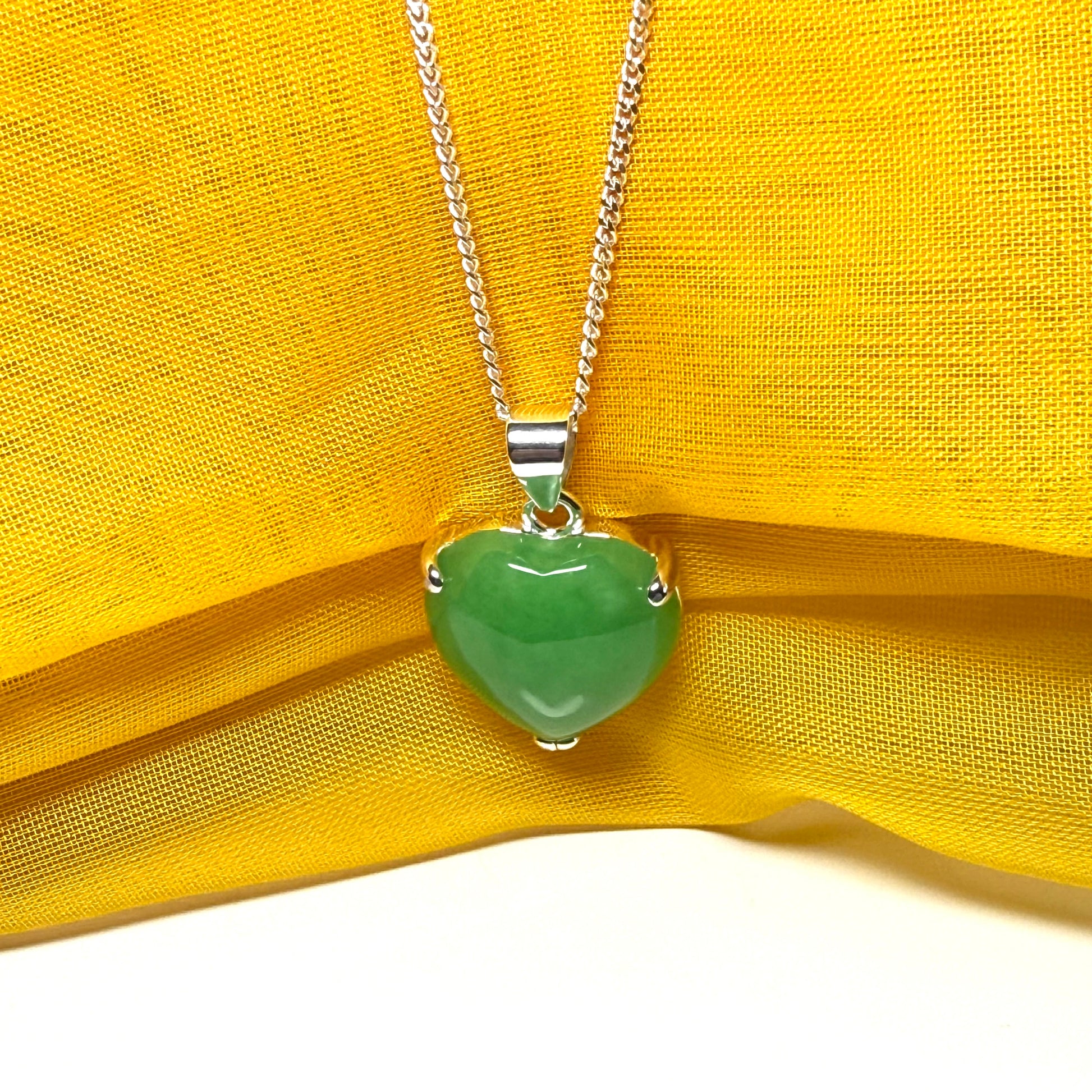 Necklace heart shape sterling silver real green jade stone, a stunning pendant