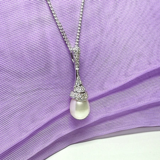 Necklace real freshwater cultured pearl and cubic zirconia dropped pendant with chain