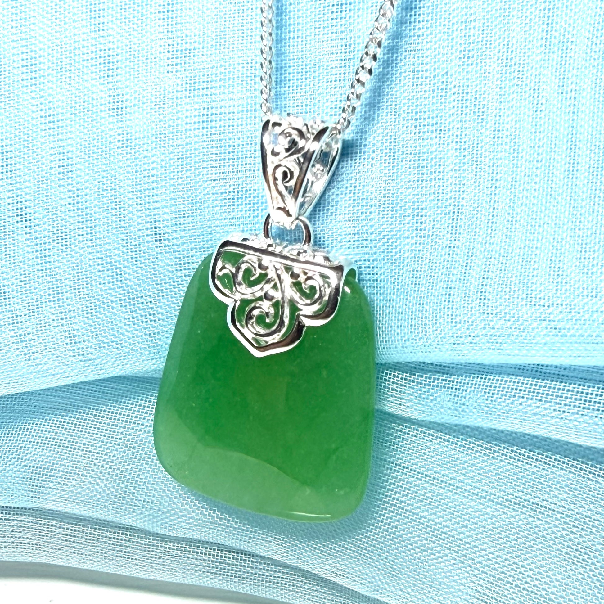 Necklace with a real green jade stone, large necklace cushion shaped, a truly gorgeous designed pendant