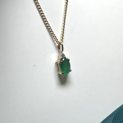 Oval Green Emerald And Diamond Yellow Gold Necklace Pendant