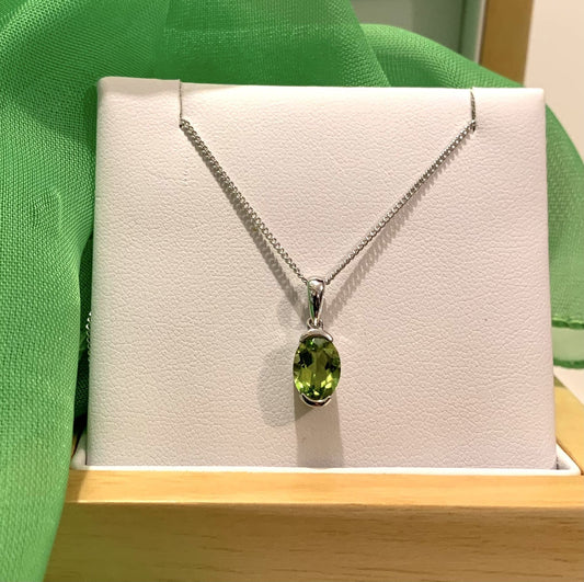 Oval Green Peridot White Gold Necklace