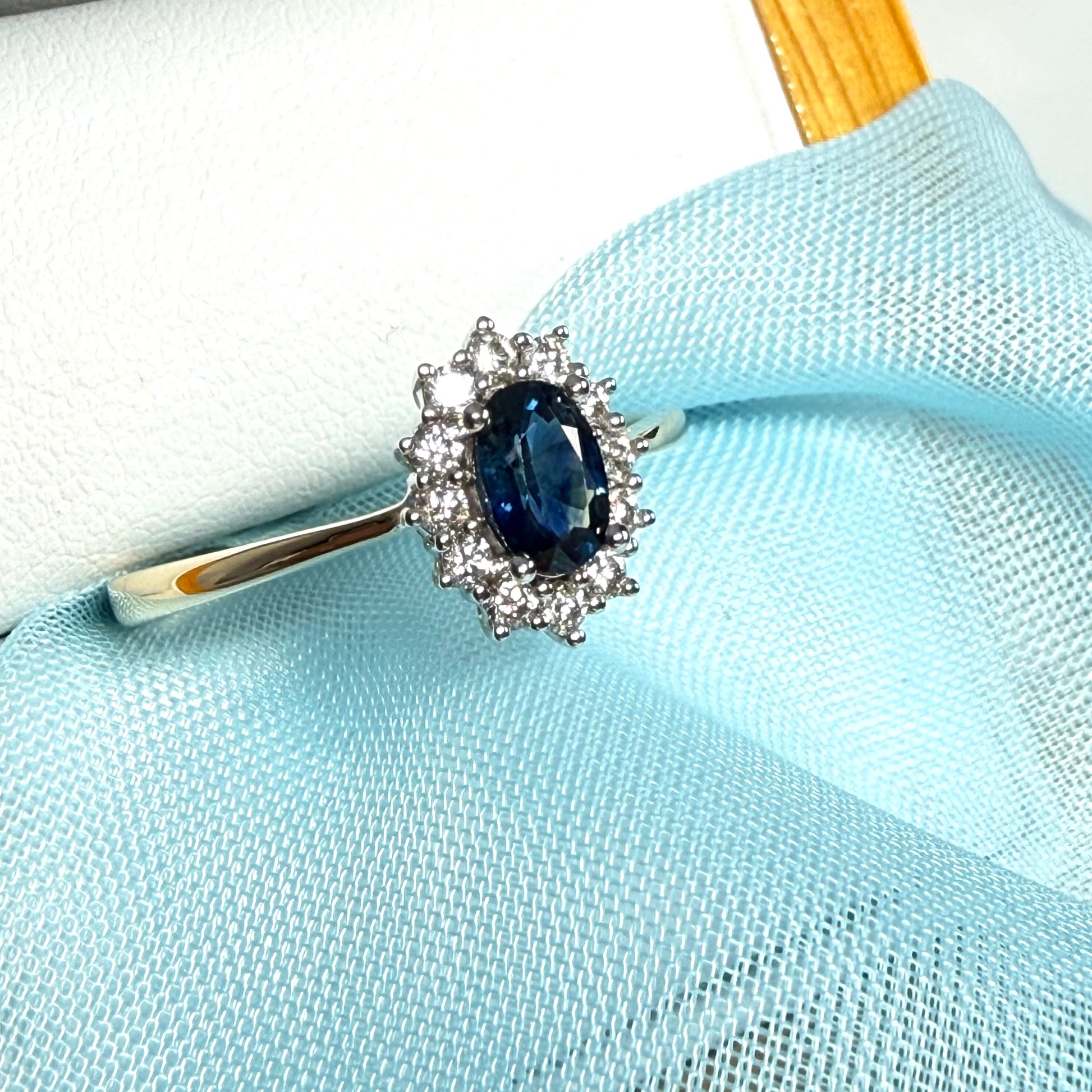 Oval Blue Real Sapphire and Diamond Yellow Gold Cluster Ring