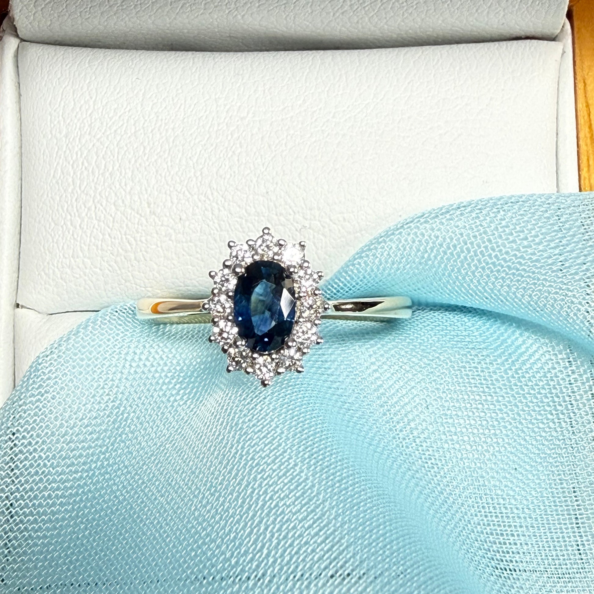 Oval Blue Real Sapphire and Diamond Yellow Gold Cluster Ring