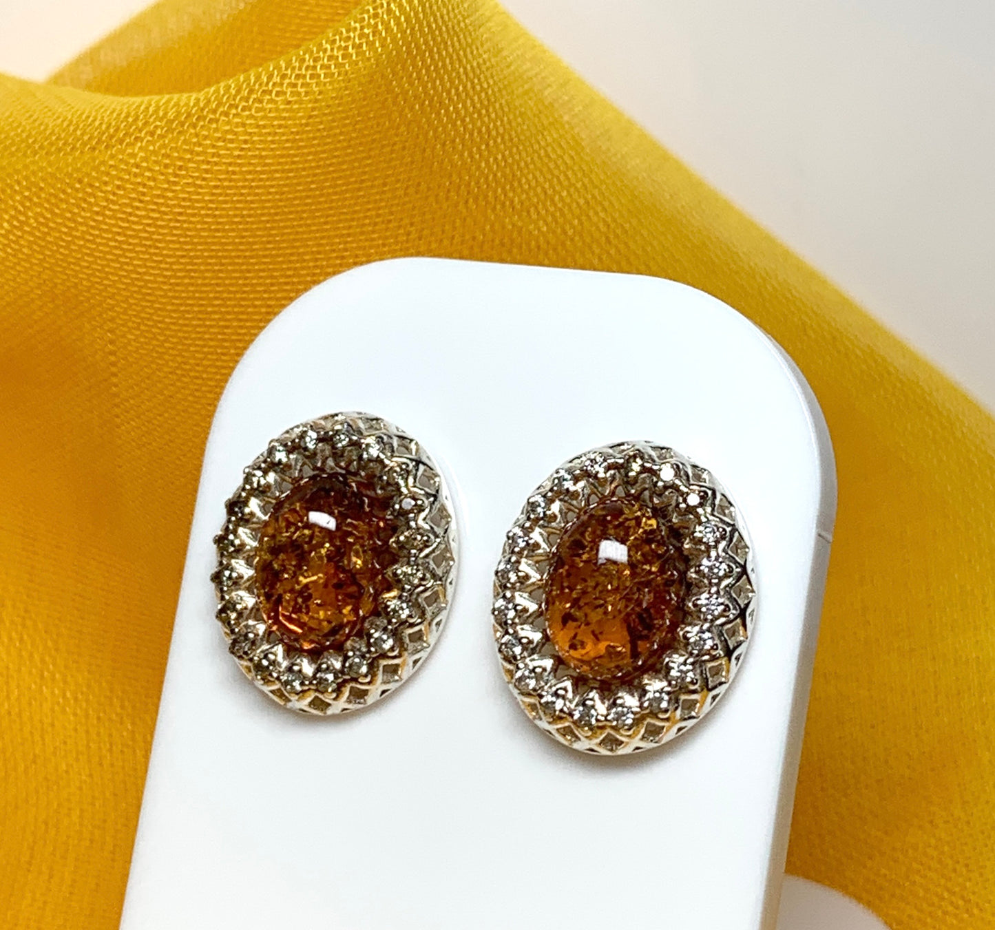 Oval amber earrings stud