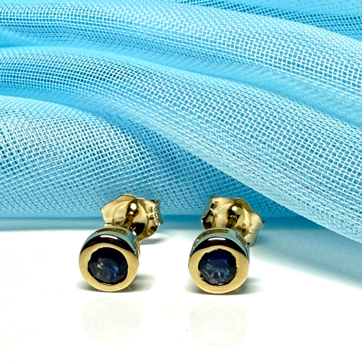 A pair real Blue Sapphire Stud Earrings 9ct Yellow Gold – Round Cut 4.5mm | September Birthstone Gift