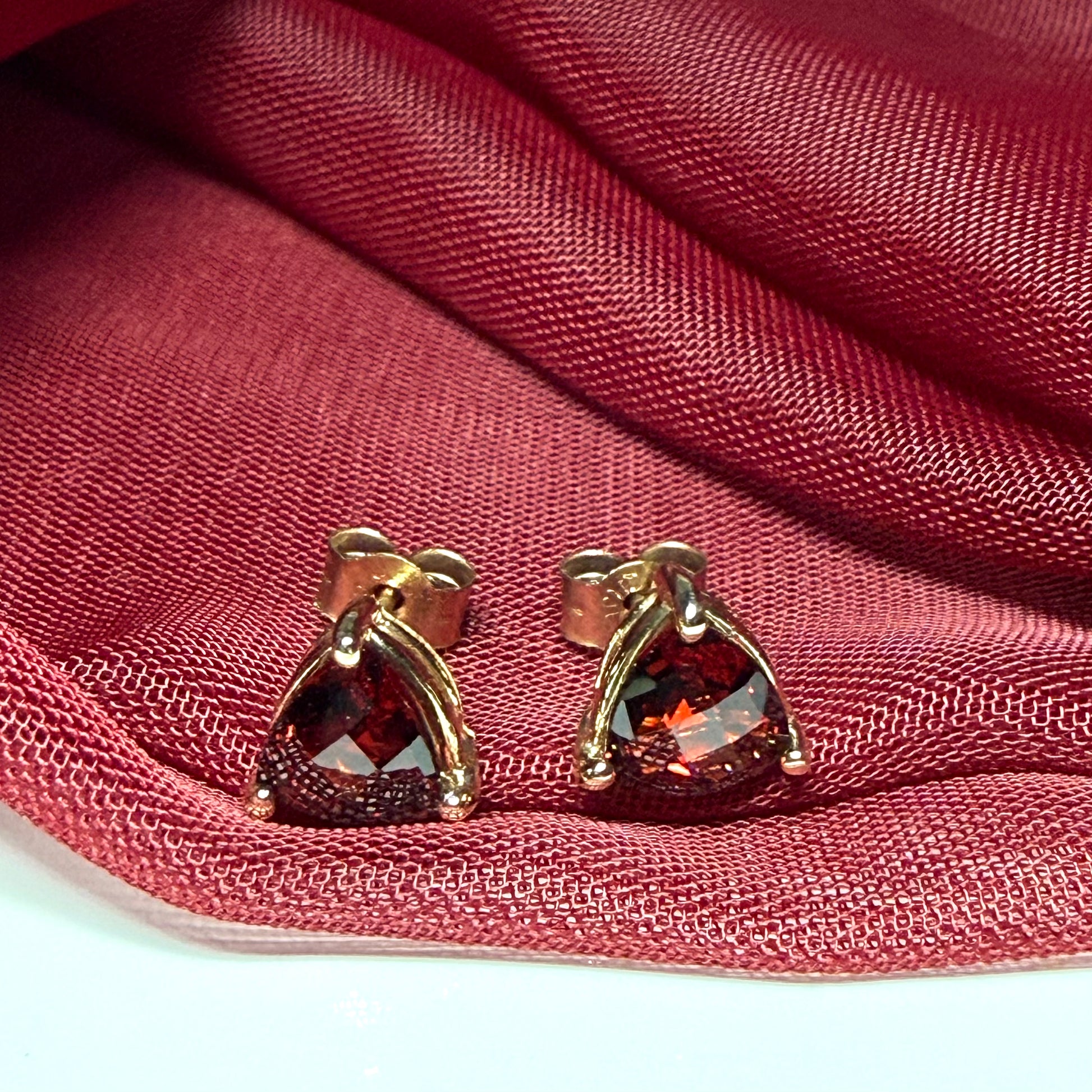 Real garnet earrings triangle yellow gold stud, simply beautiful