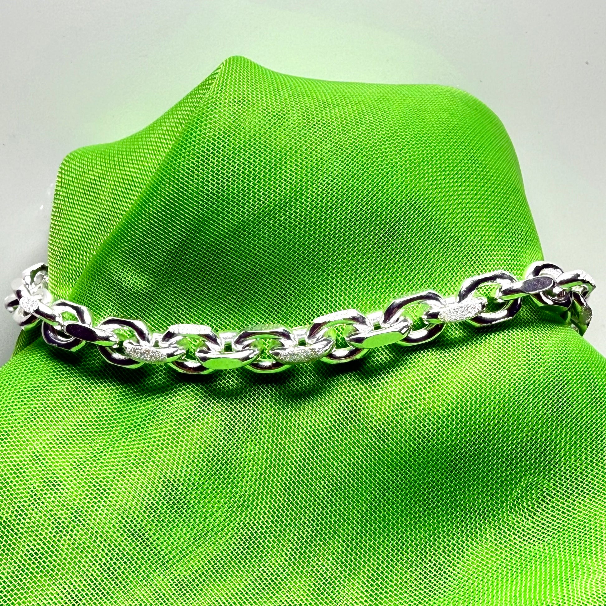Ladies sterling silver solid heavy squared belcher bracelet