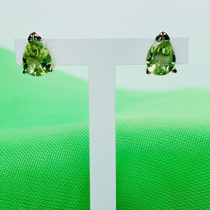 Pear Shaped Peridot Yellow Gold Stud Earrings