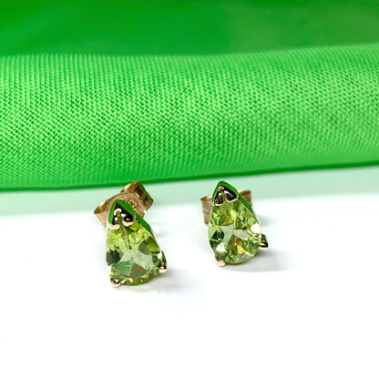 Pear Shaped Peridot Yellow Gold Stud Earrings