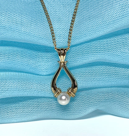 Pearl fancy open necklace yellow gold pedant