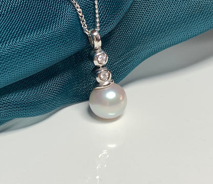 Pearl necklace light grey freshwater cultured cubic zirconia white gold pendant