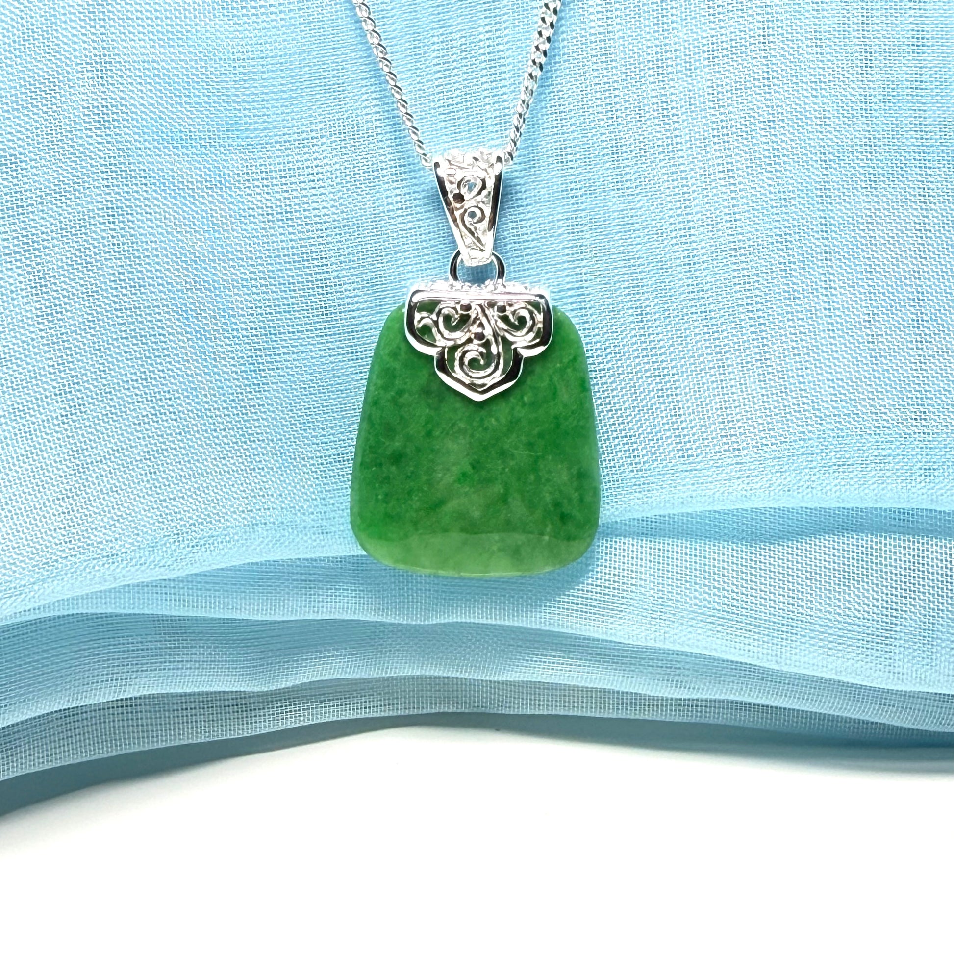 Pendant with a real green jade stone, large cushion shaped, a truly gorgeous necklace