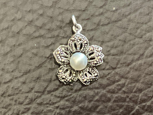 Pendant real marcasite and real freshwater cultured pearl flower necklace shaped sterling silver