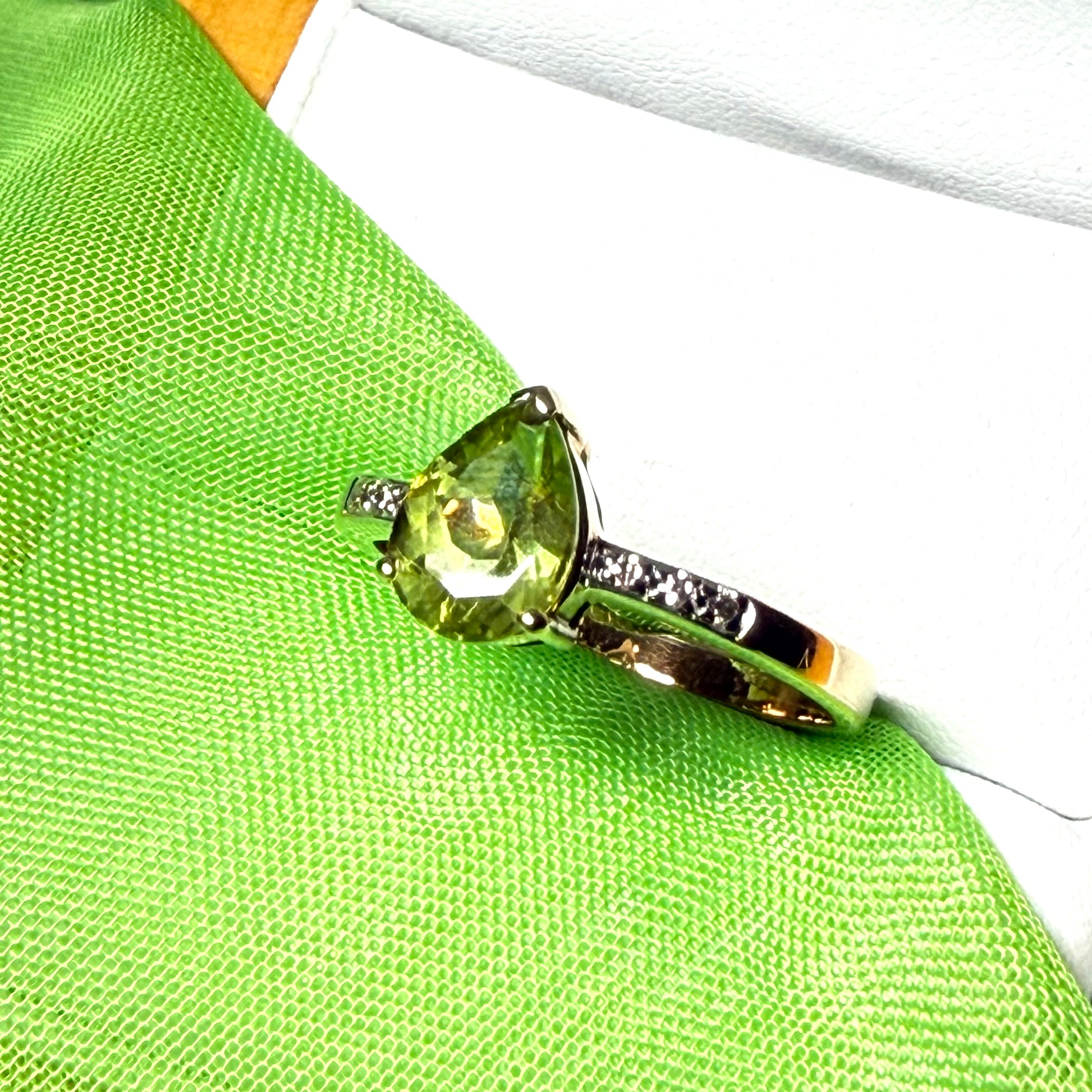 Peridot Yellow Gold Pear Shaped Ring