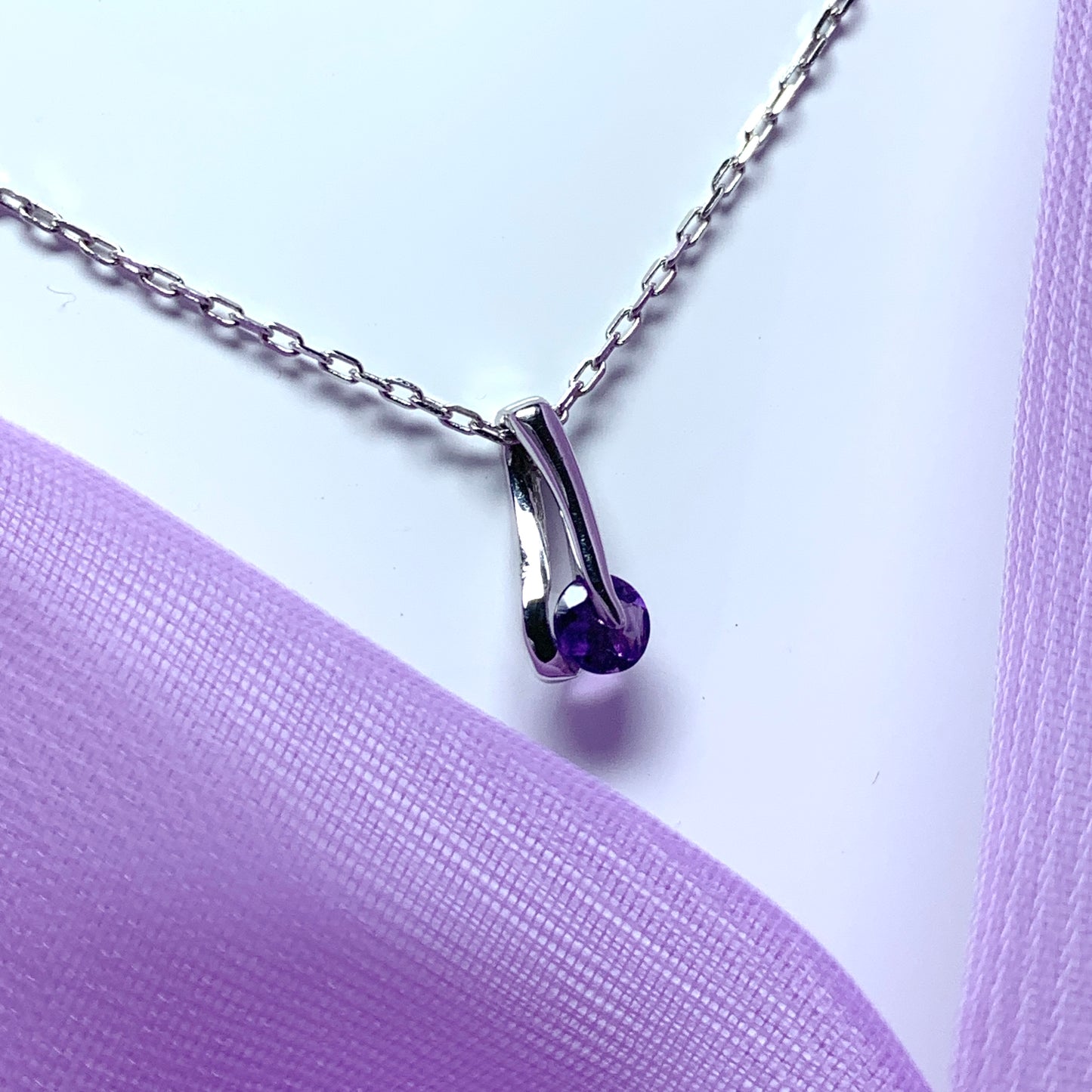 Purple amethyst white gold necklace